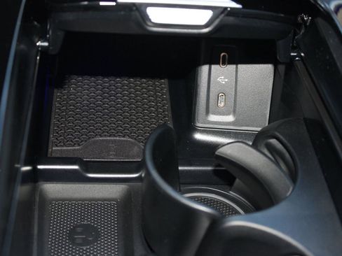 Used 2026 Mercedes-Benz GLC 300 4MATIC image 29