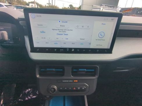New 2026 Ford Maverick XLT w/ XLT Luxury Package AWD/4WD image 19