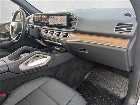 Used 2025 Mercedes-Benz GLE 350 4MATIC image 23