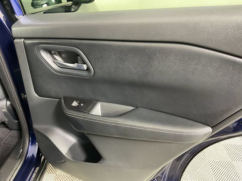 Used 2024 Nissan Rogue SV FWD image 20