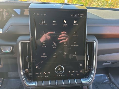 New 2026 GMC Yukon XL Denali w/ LPO, Floor Liner Package image 23