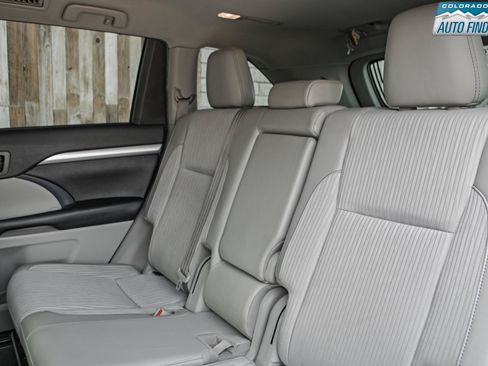 Used 2019 Toyota Highlander Plus AWD/4WD image 26