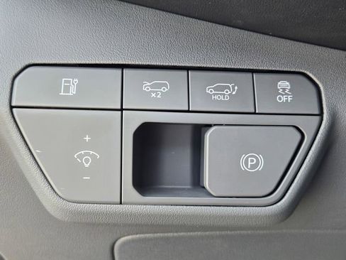 New 2026 Kia EV9 Wind image 19