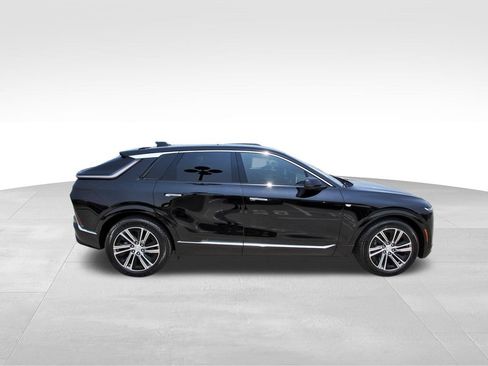 New 2027 Cadillac Lyriq Luxury RWD image 5