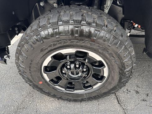 Used 2026 Ford F250 Platinum w/ Tremor Off-Road Package AWD/4WD image 34