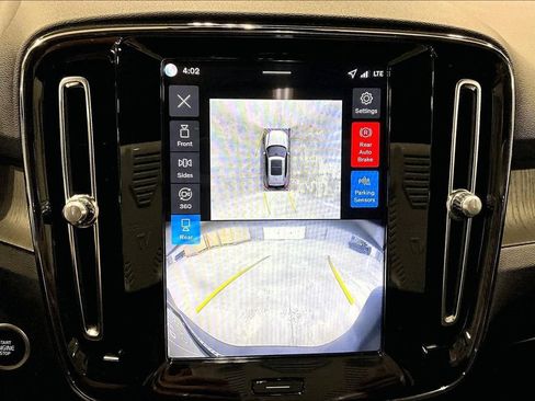 Certified 2026 Volvo XC40 B5 Plus w/ Protection Package Premier AWD/4WD image 14