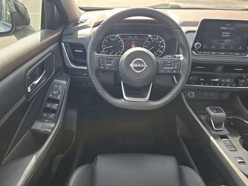 Certified 2023 Nissan Rogue SV w/ SV Premium B Package FWD image 14