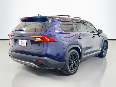 Used 2024 Toyota Grand Highlander AWD Hybrid image 4