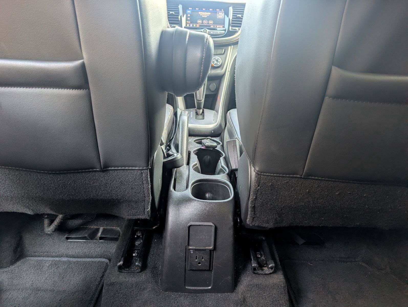 Used 2022 Chevrolet Trax LT w/ LT Convenience Package FWD image 33