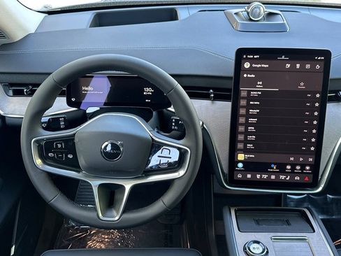 New 2025 Volvo EX90 Ultra image 16