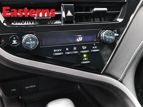Used 2024 Toyota Camry SE w/ Cold Weather Package FWD image 20