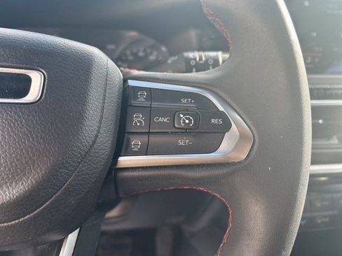 Used 2023 Jeep Compass Trailhawk AWD/4WD image 16