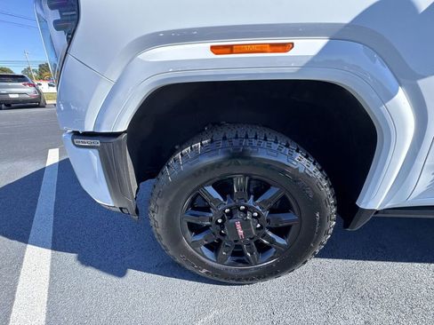 Used 2024 GMC Sierra 2500 AT4 w/ AT4 Premium Plus Package AWD/4WD image 10