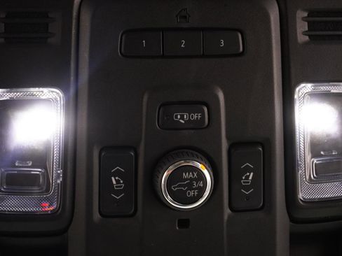 Used 2023 Cadillac Escalade Sport Platinum image 16