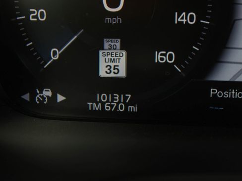 Used 2020 Volvo V60 T5 Momentum w/ Protection Package Premier image 36