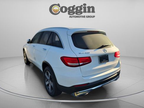 Used 2018 Mercedes-Benz GLC 300 image 2