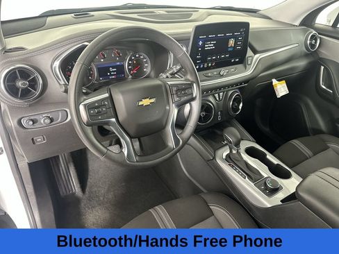 Used 2025 Chevrolet Blazer LT w/ Convenience Package FWD image 13