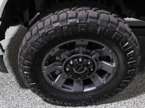 Used 2023 Ford F250 Lariat w/ Sport Appearance Package AWD/4WD image 11