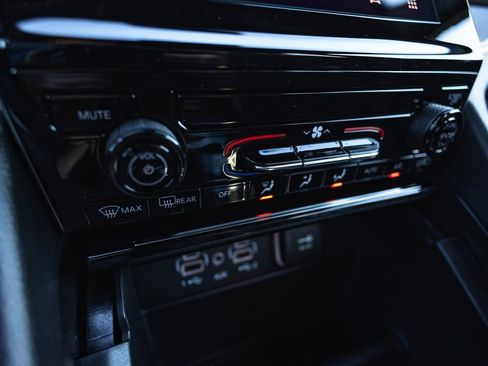 New 2025 Jeep Grand Cherokee Laredo X w/ Trailer Tow Package image 16