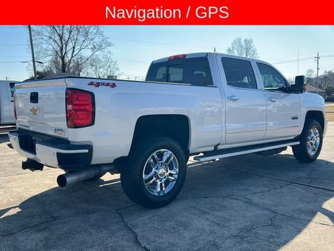 Used 2019 Chevrolet Silverado 2500 High Country w/ Duramax Plus Package image 9