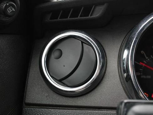 Used 2008 Ford Mustang Deluxe image 8