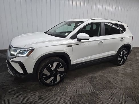 Used 2023 Volkswagen Taos SEL AWD/4WD image 6