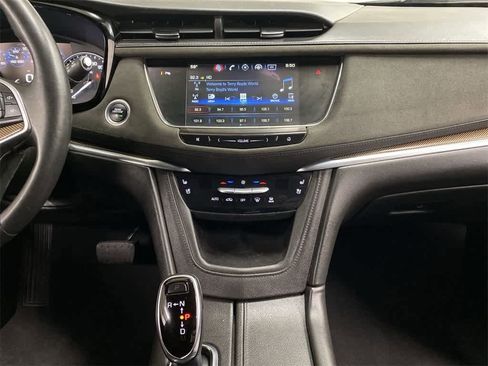 Used 2017 Cadillac XT5 Platinum image 26