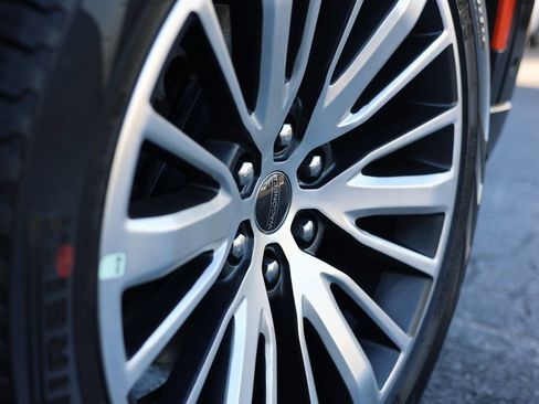 Used 2023 Jeep Grand Wagoneer Series III image 9