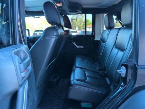 Used 2013 Jeep Wrangler Unlimited Rubicon w/ Connectivity Group image 26