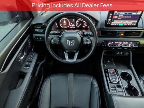 Used 2025 Honda Pilot Touring image 16