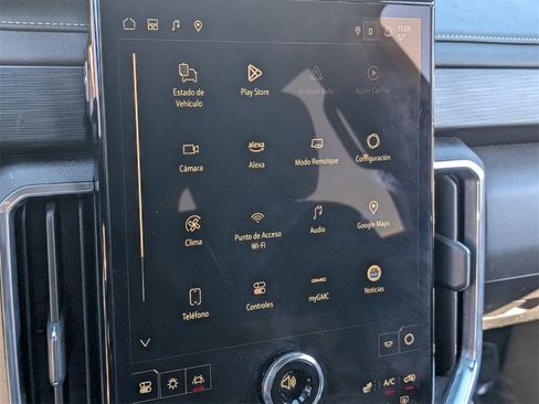 Used 2025 GMC Acadia Elevation image 22