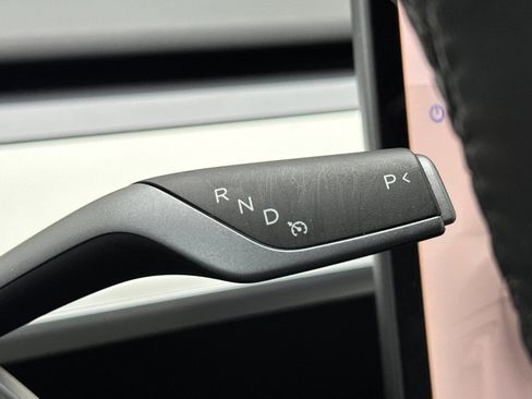 Used 2024 Tesla Model Y Long Range image 22