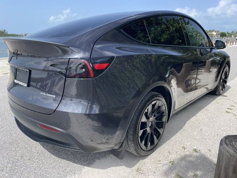 Used 2024 Tesla Model Y Long Range AWD/4WD image 6