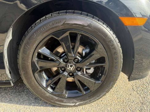 Used 2024 Honda Odyssey Sport image 11