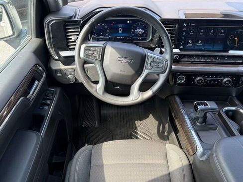 Used 2023 Chevrolet Silverado 1500 RST AWD/4WD image 32