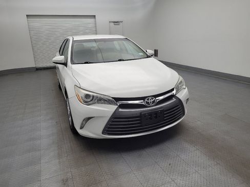 Used 2015 Toyota Camry LE image 14
