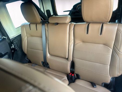 Used 2023 Jeep Wrangler Unlimited Sahara w/ Cold Weather Group image 13