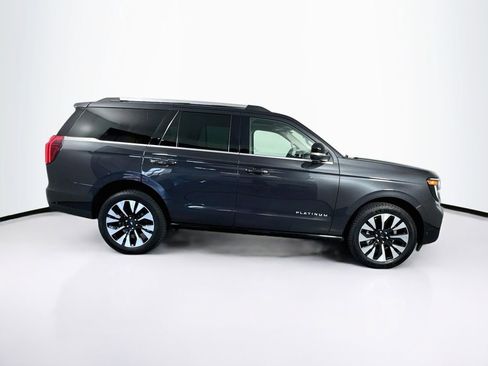 Used 2025 Ford Expedition Platinum w/ Driver's Package AWD/4WD image 11