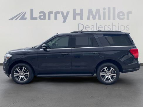 Used 2024 Ford Expedition XLT RWD image 2