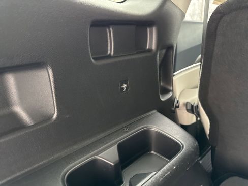 Used 2023 Kia Telluride EX image 15