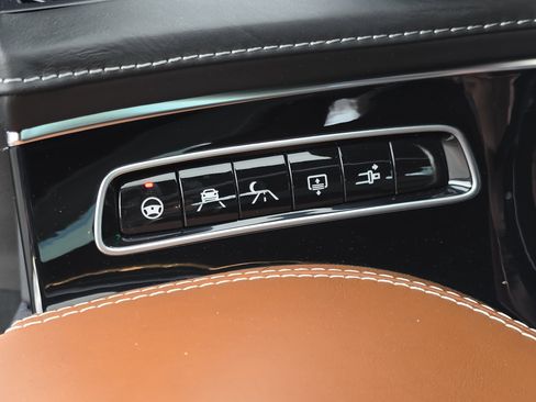 Used 2019 Mercedes-Benz S 560 4MATIC Coupe image 27