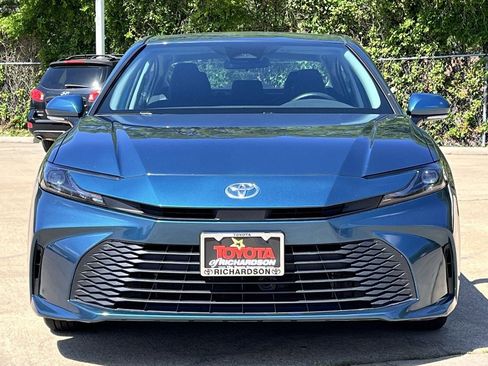 Used 2025 Toyota Camry LE FWD image 7