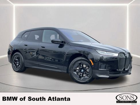 Used 2025 BMW iX xDrive50 image 1