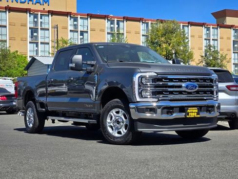 New 2026 Ford F250 XLT w/ XLT Premium Package AWD/4WD image 1