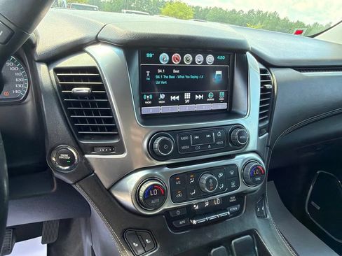 Used 2019 Chevrolet Tahoe LT AWD/4WD image 3