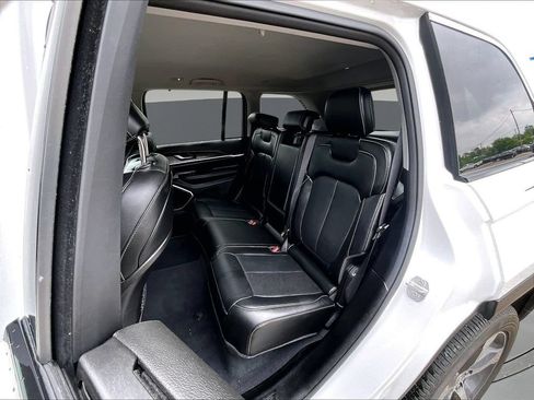 Used 2023 Jeep Grand Cherokee Limited w/ Luxury Tech Group II AWD/4WD image 26