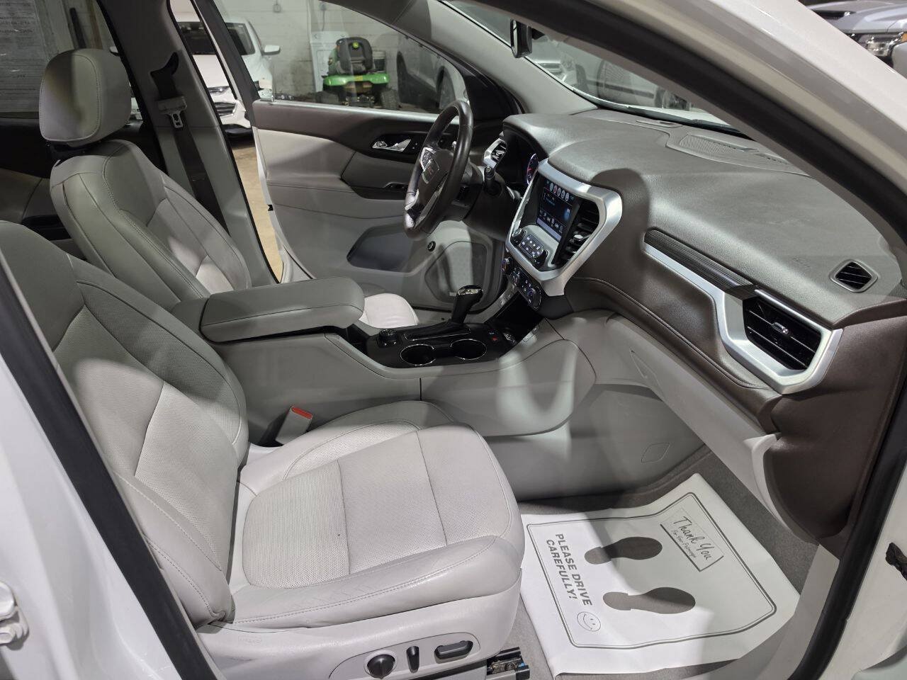 Used 2017 GMC Acadia SLT w/ LPO, Floor Liner Package AWD/4WD image 35