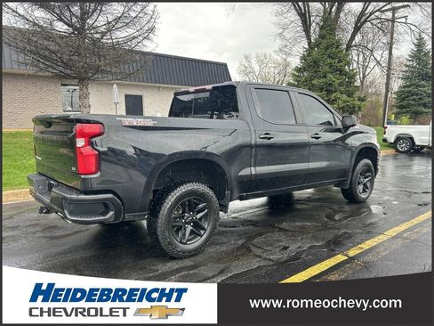 Used 2020 Chevrolet Silverado 1500 LT Trail Boss image 4