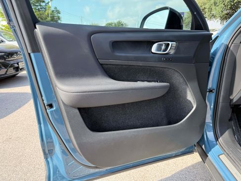Certified 2023 Volvo C40 P8 Recharge Plus w/ Climate Package AWD/4WD image 10