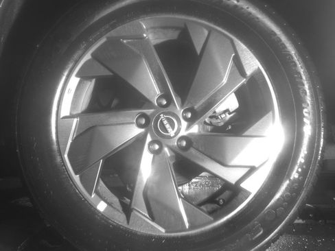 Used 2025 Nissan Rogue SV FWD image 14